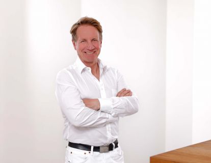 Dr. Hannes Cohnert